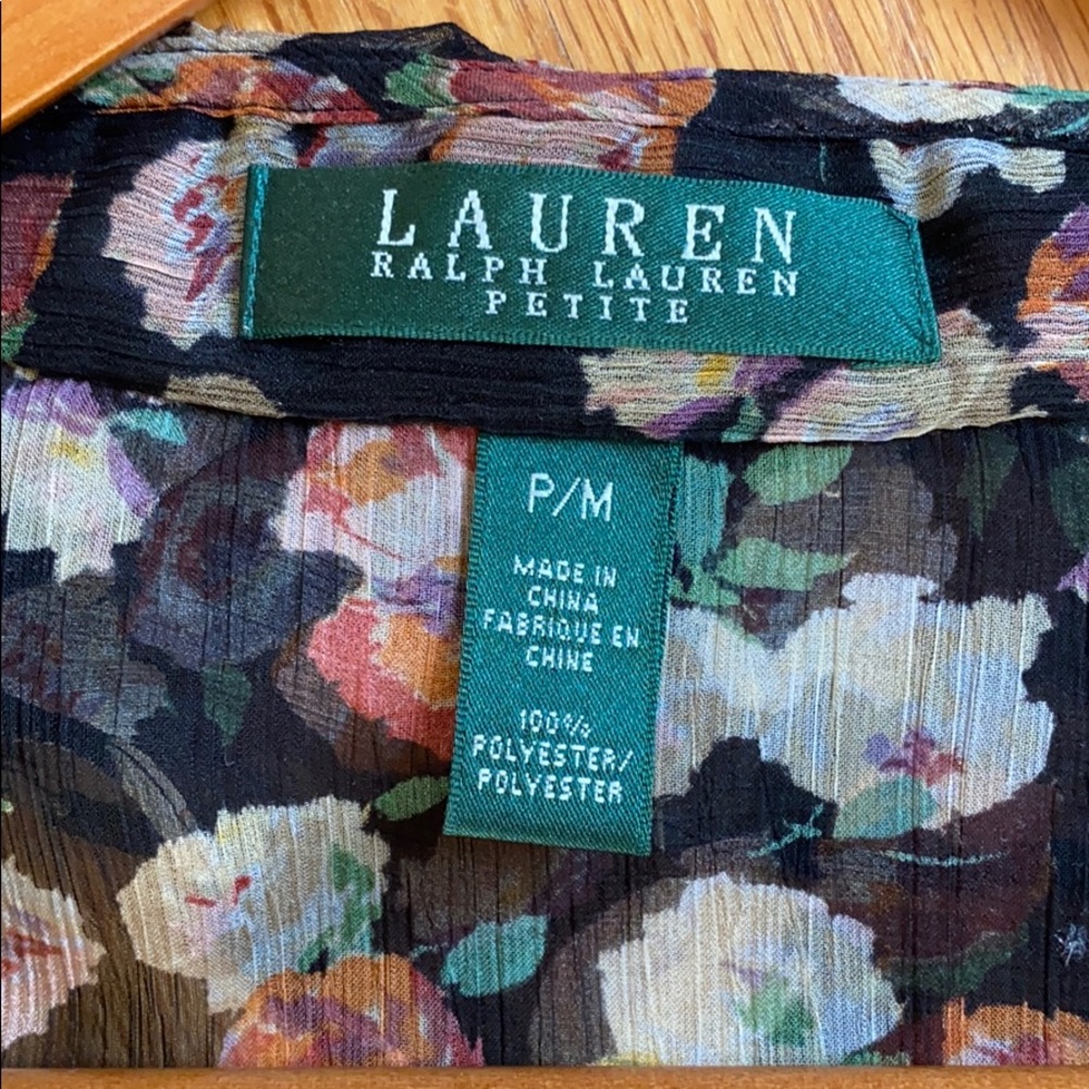 Ralph Lauren shear wrap ruffled blouse Petite M - Picture 4 of 4